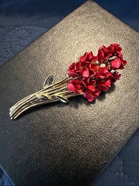 ❤️ Red Floral Roses 🌹 Bouquet Brooch - Women Jewelry
